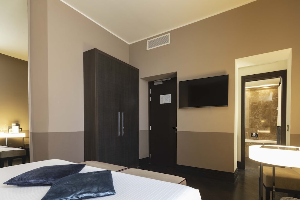 Rome Times Hotel — Hotel rooms in Rome, Lazio