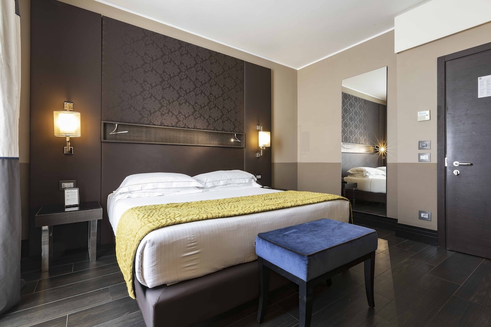 Rome Times Hotel — Hotel rooms in Rome, Lazio