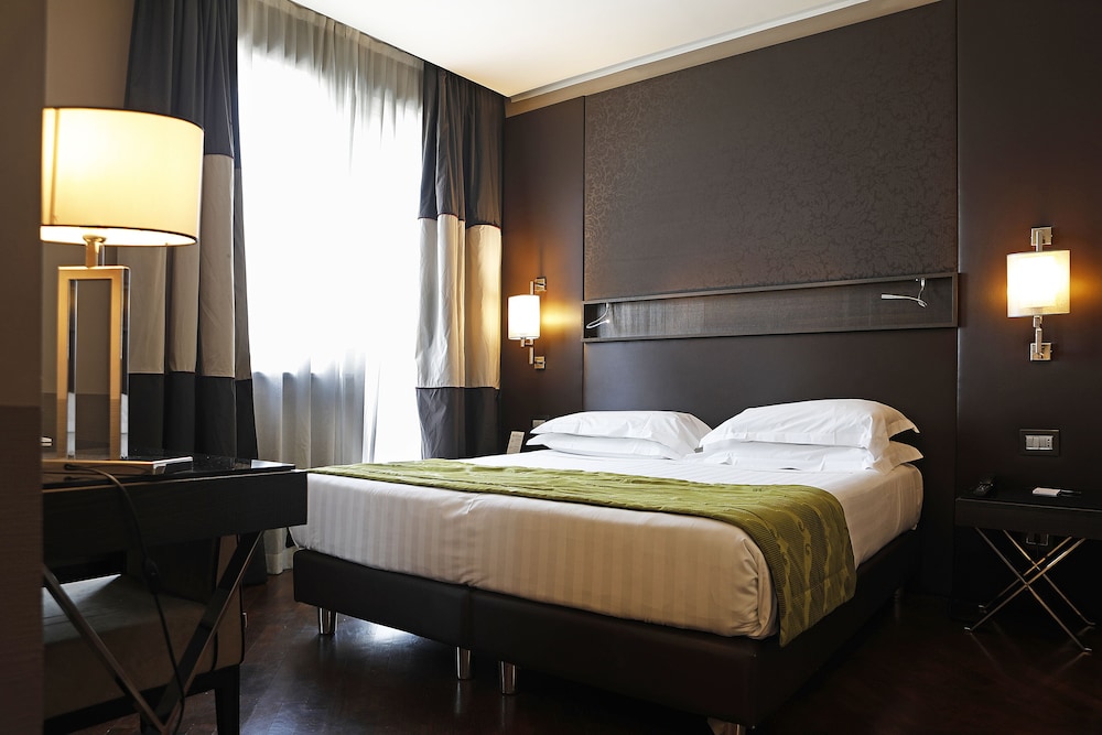 Rome Times Hotel — Hotel rooms in Rome, Lazio