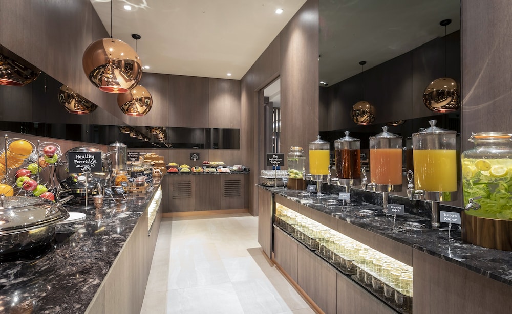 Clayton Hotel Charlemont Dublin City — Restaurant & bars in Dublin, Dublin City