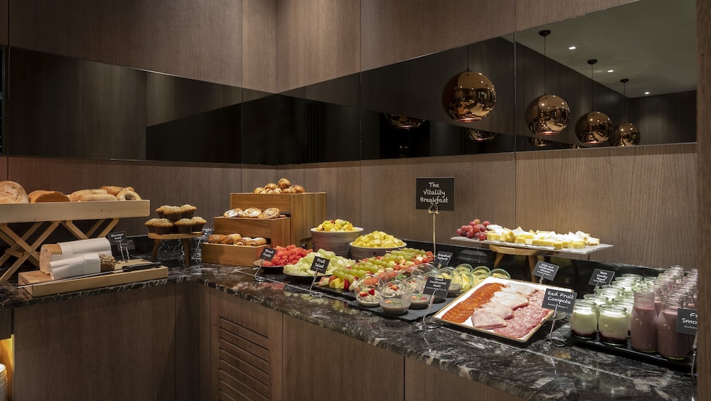 Clayton Hotel Charlemont Dublin City — Restaurant & bars in Dublin, Dublin City