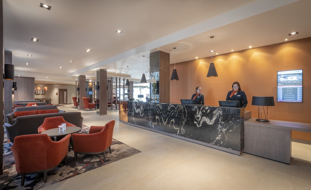 Clayton Hotel Charlemont Dublin City — Hotel building in Dublin, Dublin City