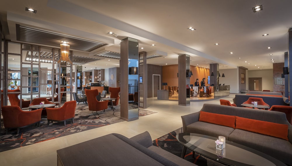 Clayton Hotel Charlemont Dublin City — Restaurant & bars in Dublin, Dublin City