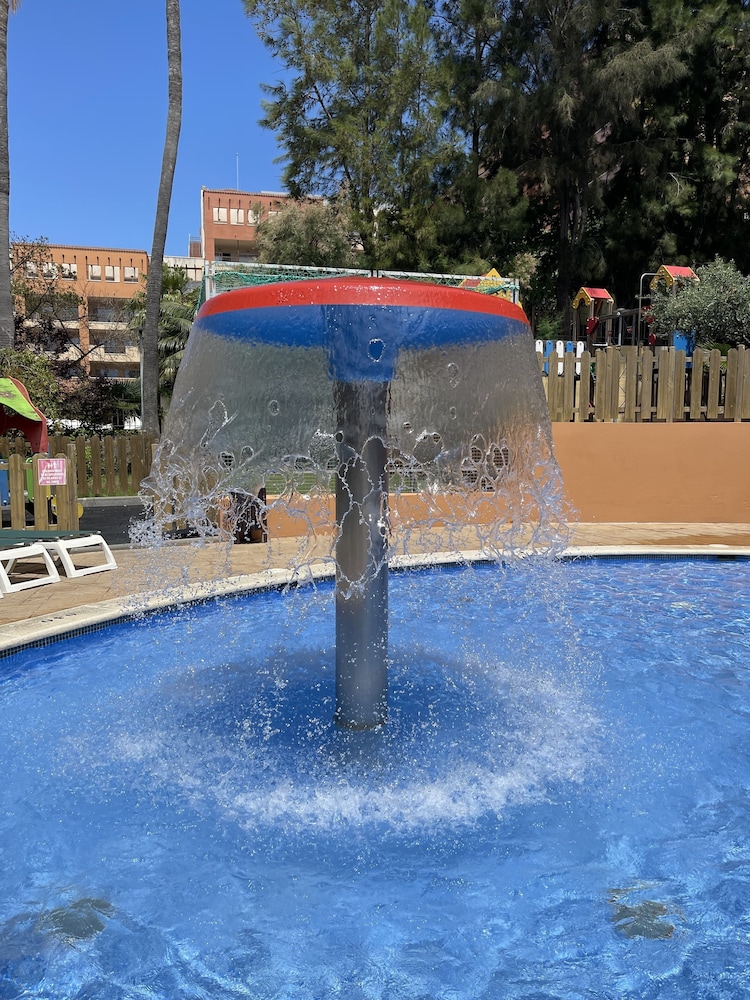 Apart-Hotel SunClub Salou — Attractions for children in Salou, Catalonia