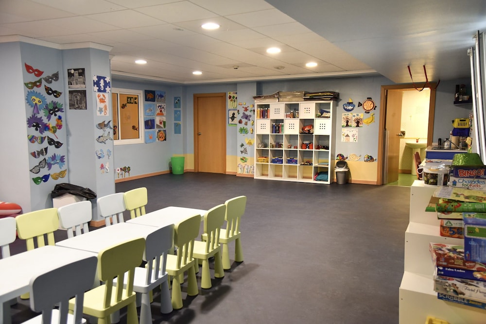 Apart-Hotel SunClub Salou — Attractions for children in Salou, Catalonia