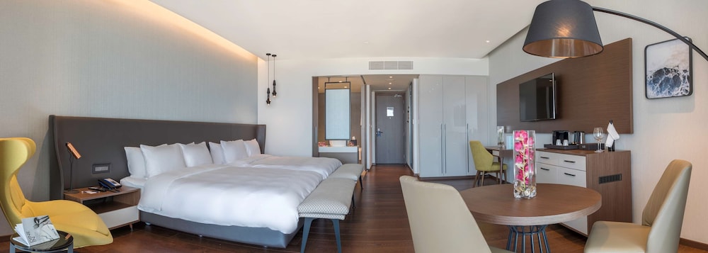 Radisson Blu Hotel, Larnaca — Hotel rooms in Larnaca, Larnaca Region