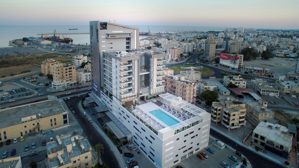 Radisson Blu Hotel, Larnaca - zdjęcie 4