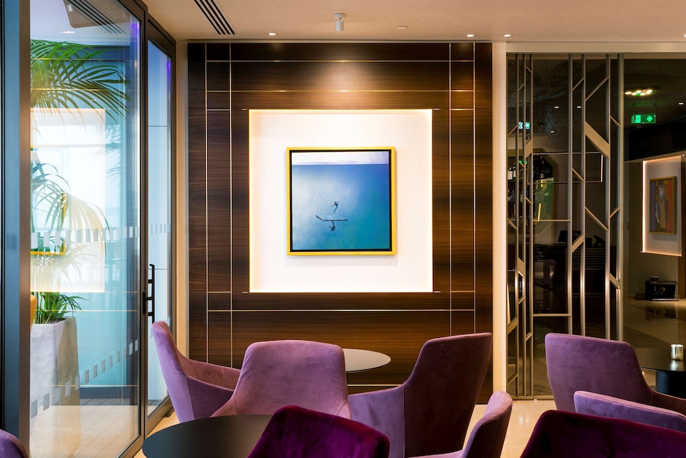 Radisson Blu Hotel, Larnaca — Restaurant & bars in Larnaca, Larnaca Region