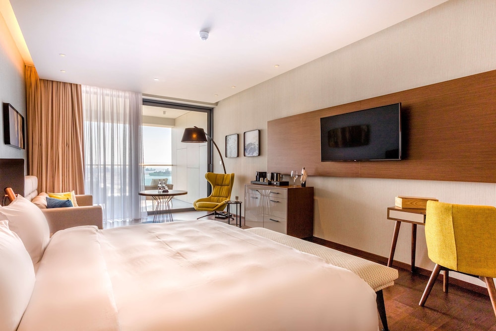Radisson Blu Hotel, Larnaca — Hotel rooms in Larnaca, Larnaca Region