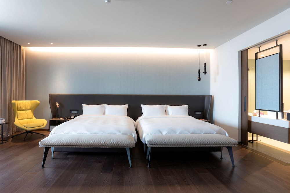 Radisson Blu Hotel, Larnaca — Hotel rooms in Larnaca, Larnaca Region