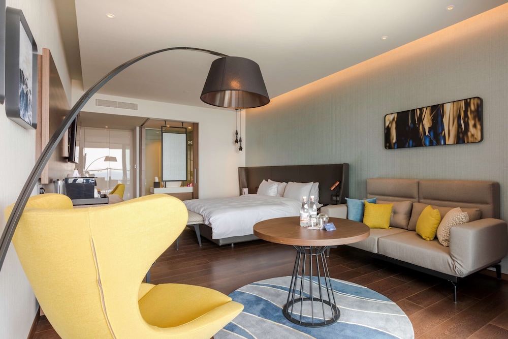Radisson Blu Hotel, Larnaca — Hotel rooms in Larnaca, Larnaca Region