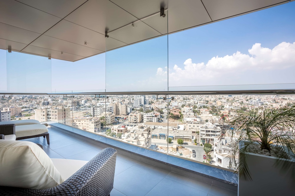 Radisson Blu Hotel, Larnaca — Hotel rooms in Larnaca, Larnaca Region