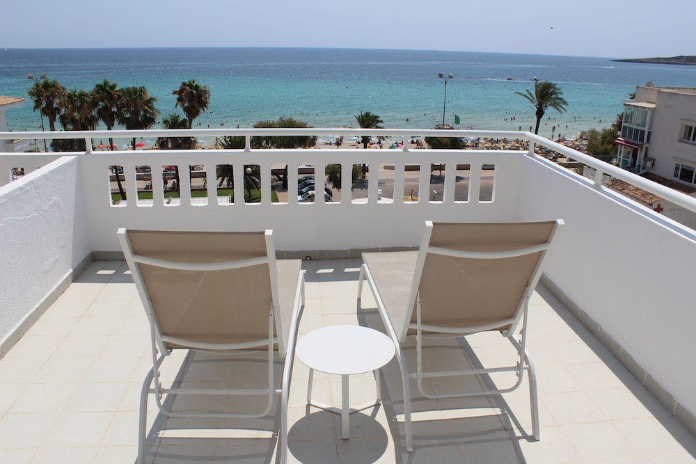 R2 Verónica — Beach in Cala Millor, Balearic Islands