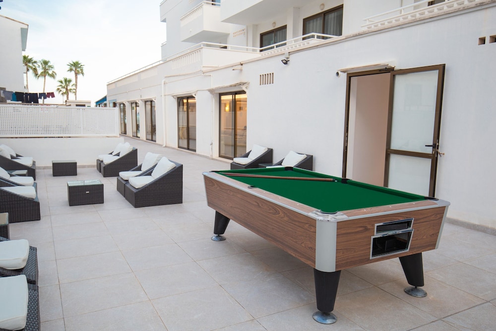 R2 Verónica — Sports & recreation in Cala Millor, Balearic Islands