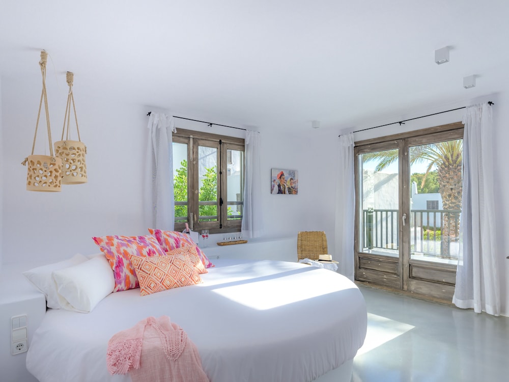 S'Argamassa Villas — Hotel rooms in Santa Eulalia, Balearic Islands