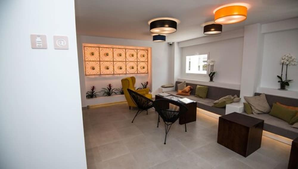 Hotel Chevy & Suites — Hotel rooms in Cala Ratjada, Balearic Islands