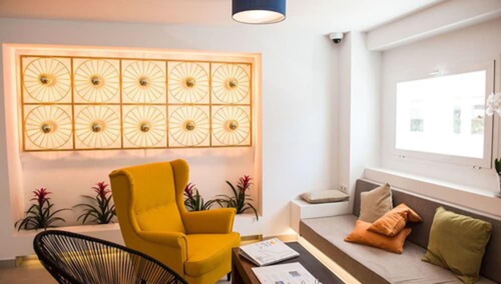 Hotel Chevy & Suites — Hotel rooms in Cala Ratjada, Balearic Islands