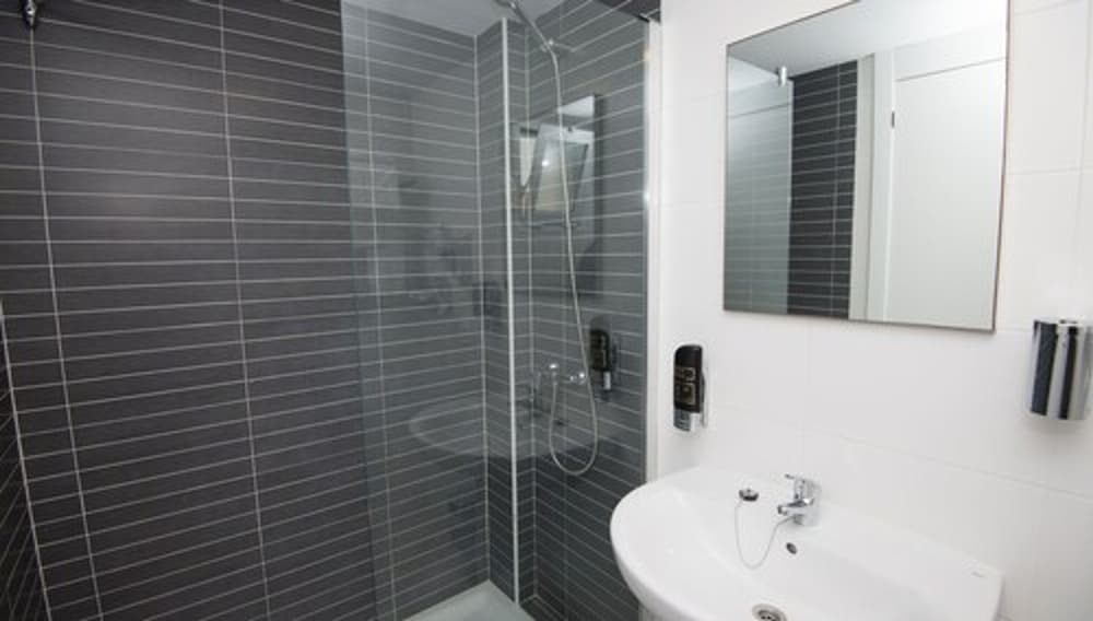 Hotel Chevy & Suites — Hotel rooms in Cala Ratjada, Balearic Islands