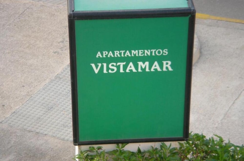 Vistamar Apartamentos — Hotel building in Santo Tomas, Balearic Islands