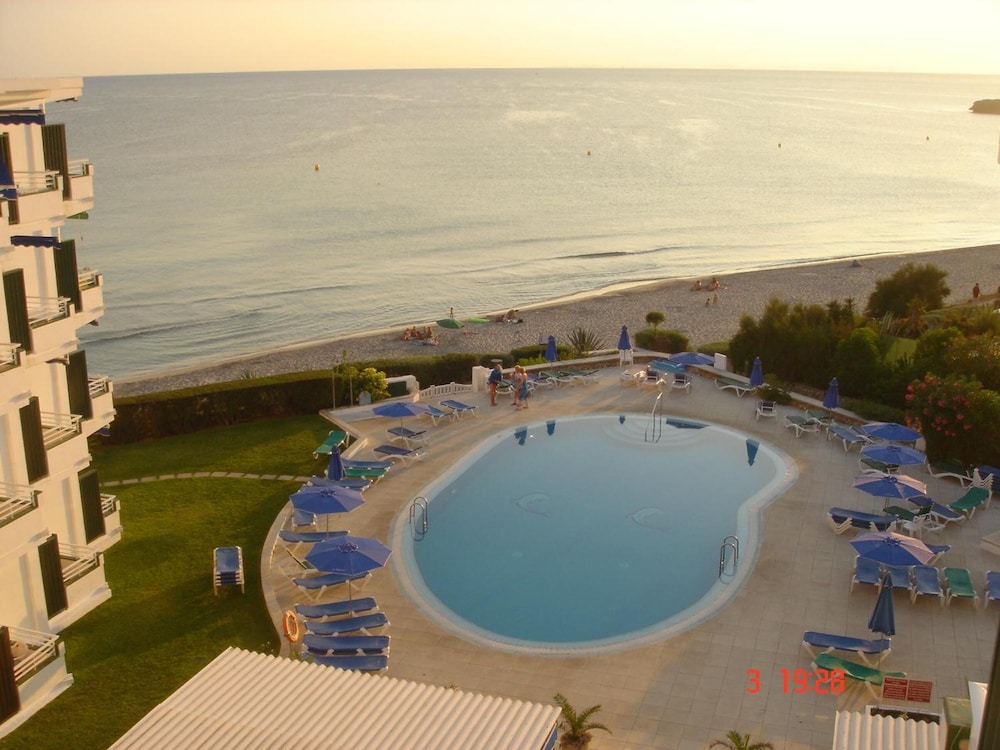 Vistamar Apartamentos — Swimming pool in Santo Tomas, Balearic Islands