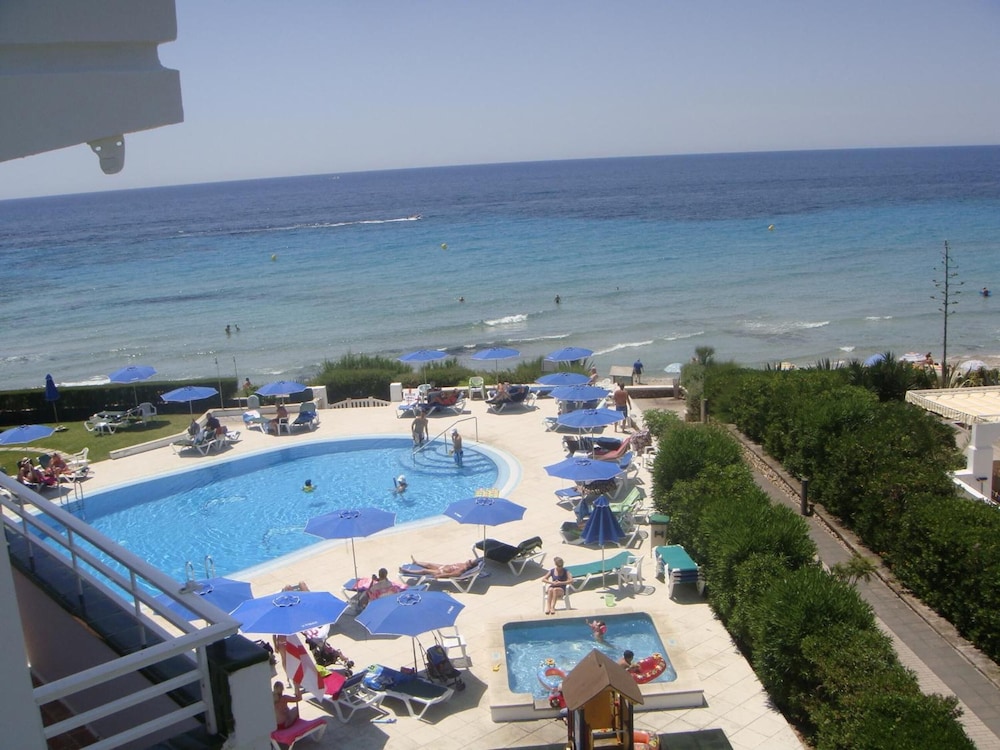 Vistamar Apartamentos — Swimming pool in Santo Tomas, Balearic Islands