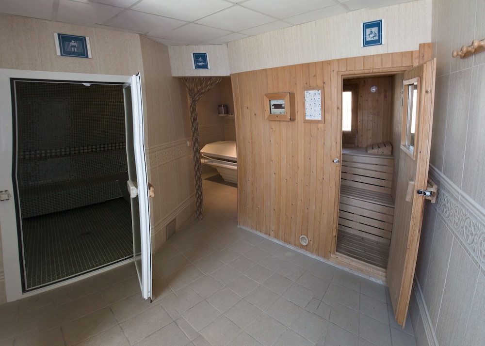 Hotel Voramar Mallorca — Spa in Cala Millor, Balearic Islands