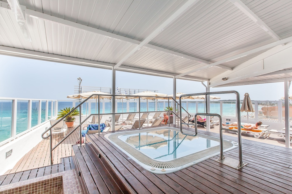 Hotel Voramar Mallorca — Main photo in Cala Millor, Balearic Islands