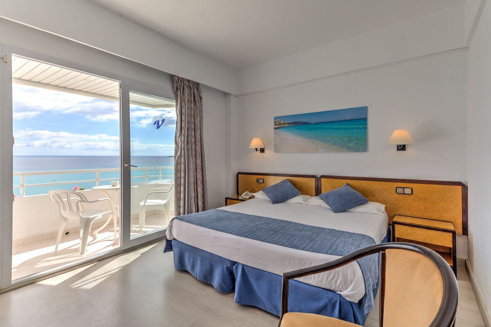 Hotel Voramar Mallorca — Hotel rooms in Cala Millor, Balearic Islands