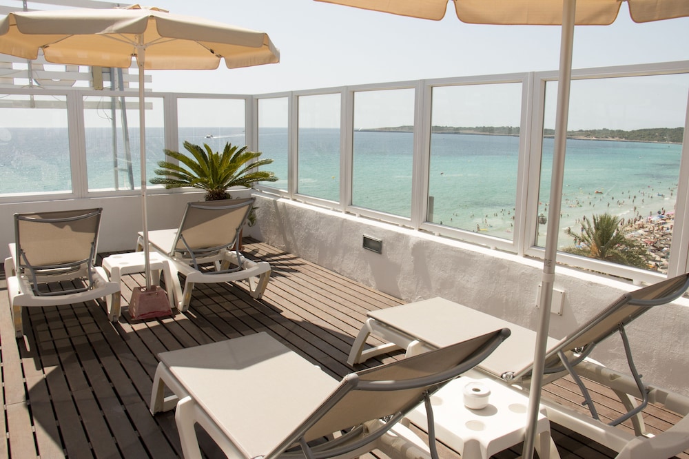 Hotel Voramar Mallorca — Beach in Cala Millor, Balearic Islands