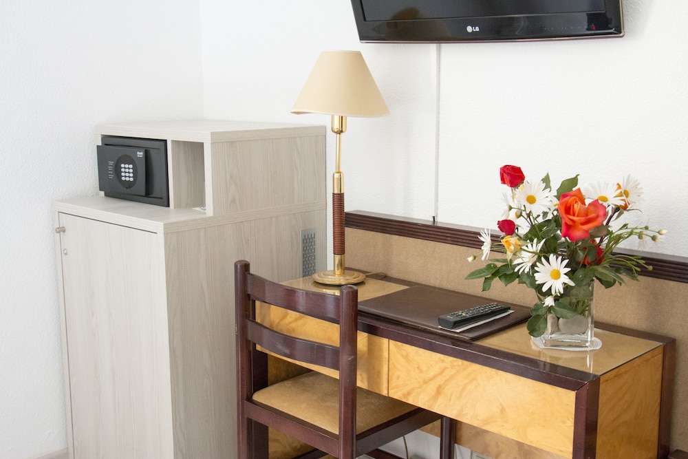Hotel Voramar Mallorca — Hotel rooms in Cala Millor, Balearic Islands