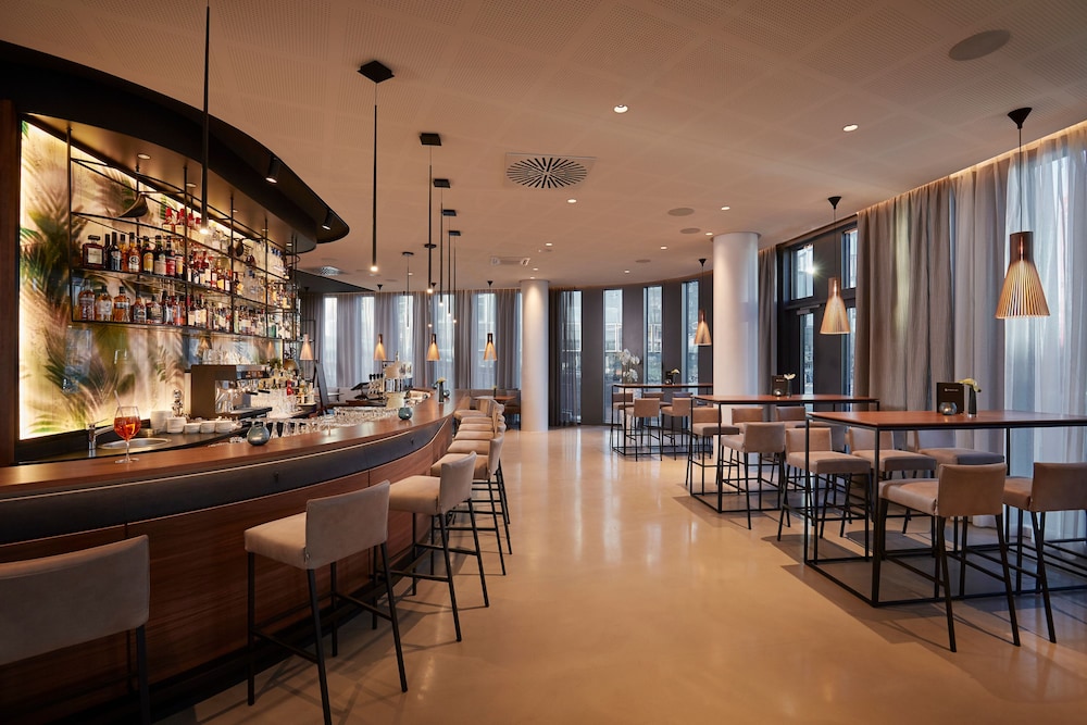 Leonardo Royal Hotel Munich Bavaria Towers — Restaurant & bars in Munich, Bavaria