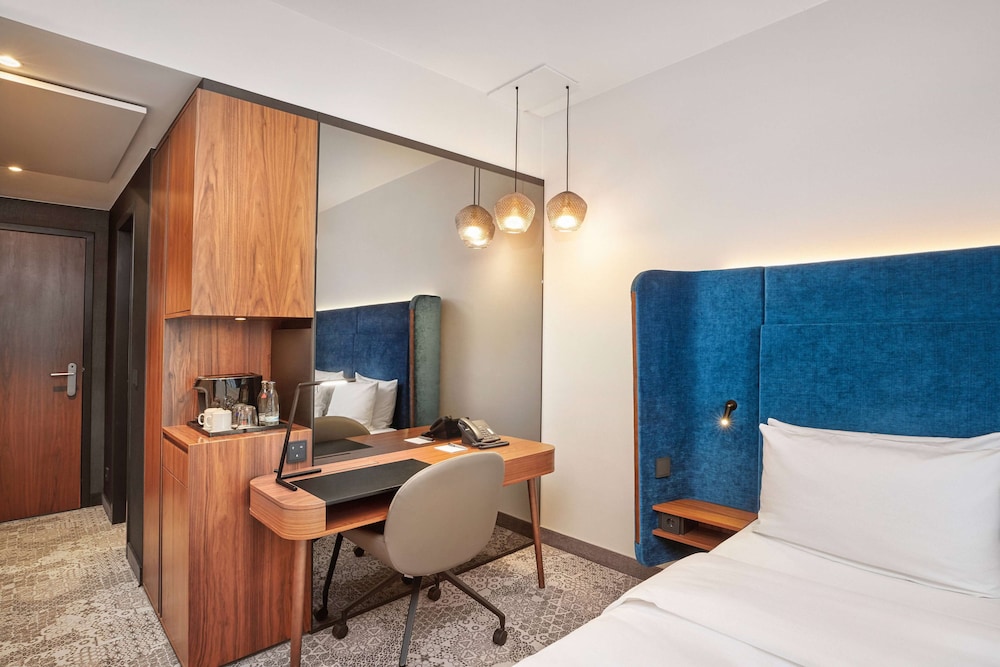 Leonardo Royal Hotel Munich Bavaria Towers — Hotel rooms in Munich, Bavaria