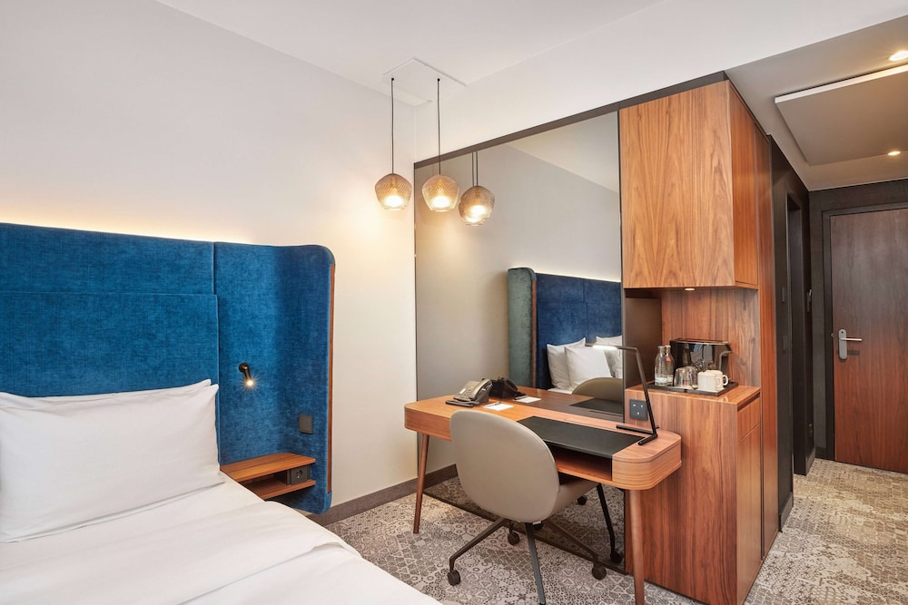 Leonardo Royal Hotel Munich Bavaria Towers — Hotel rooms in Munich, Bavaria