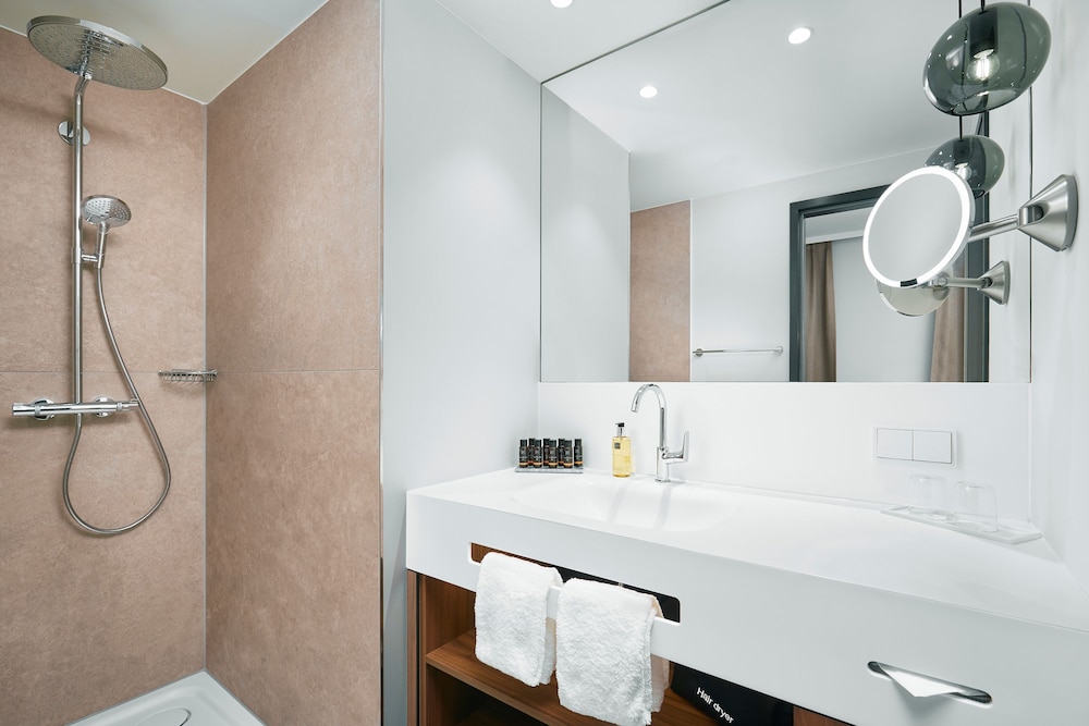 Leonardo Royal Hotel Munich Bavaria Towers — Hotel rooms in Munich, Bavaria