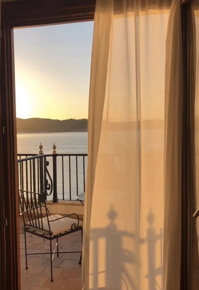Hotel Cala Fornells — Hotel rooms in Peguera, Balearic Islands