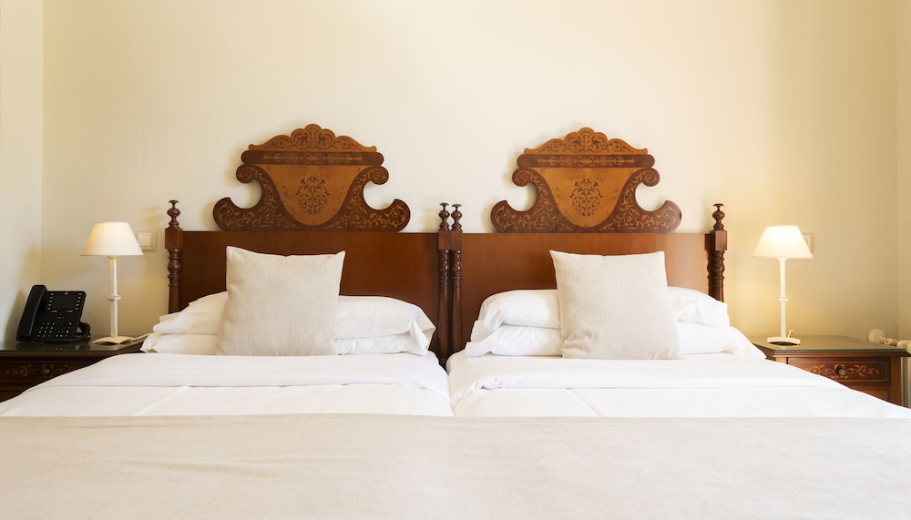 Hotel Cala Fornells — Hotel rooms in Peguera, Balearic Islands