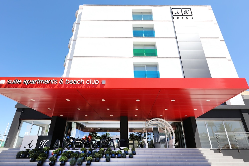 Axel Beach Ibiza - Adults Only — Hotel building in San Antonio, Balearic Islands