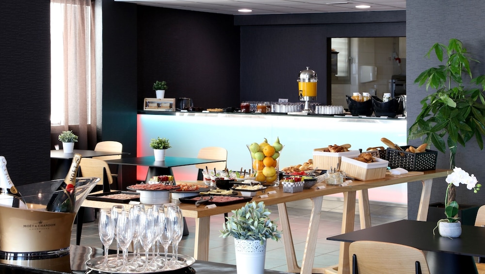 Axel Beach Ibiza - Adults Only — Restaurant & bars in San Antonio, Balearic Islands