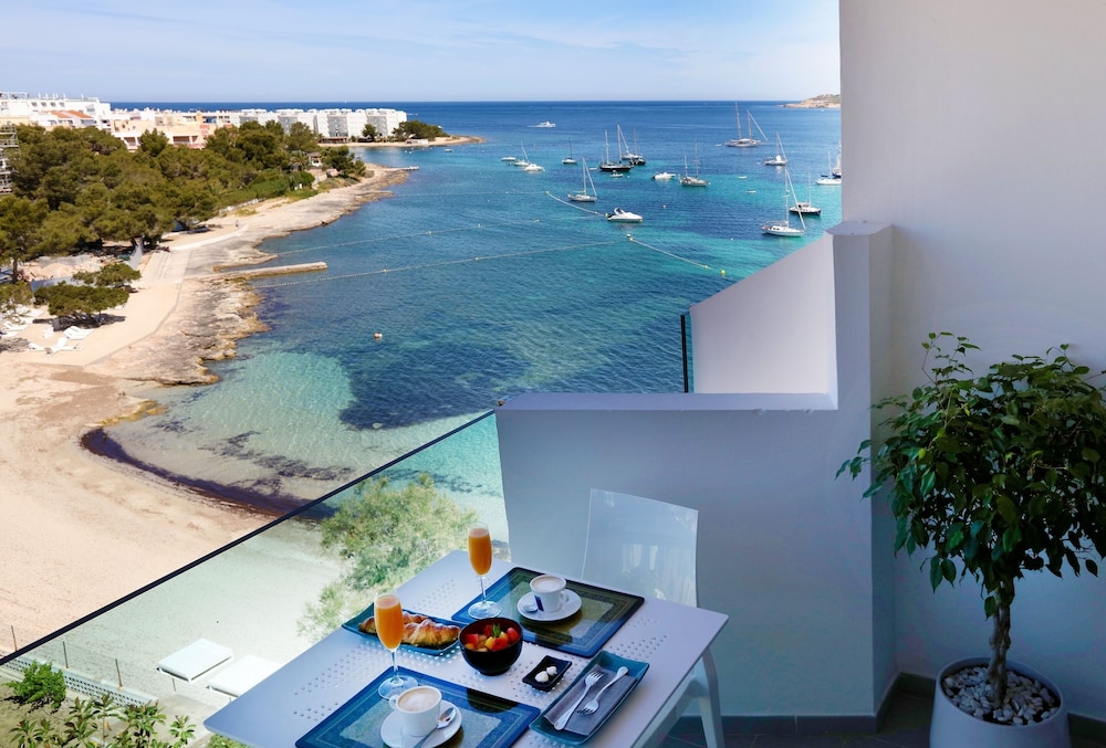 Axel Beach Ibiza - Adults Only — Hotel rooms in San Antonio, Balearic Islands