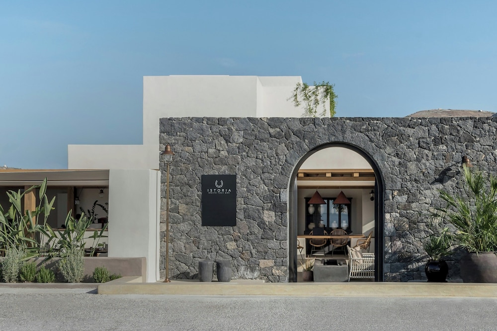 Istoria, A Member of Design Hotels — Restaurant & bars in Perissa, South Aegean