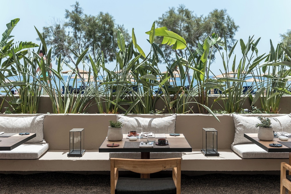 Istoria, A Member of Design Hotels — Restaurant & bars in Perissa, South Aegean