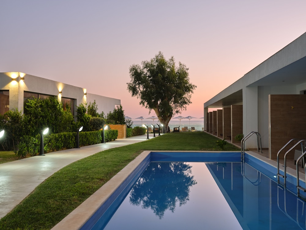 Cavo Orient Beach Hotel — Swimming pool in Tsilivi, Ionian Islands
