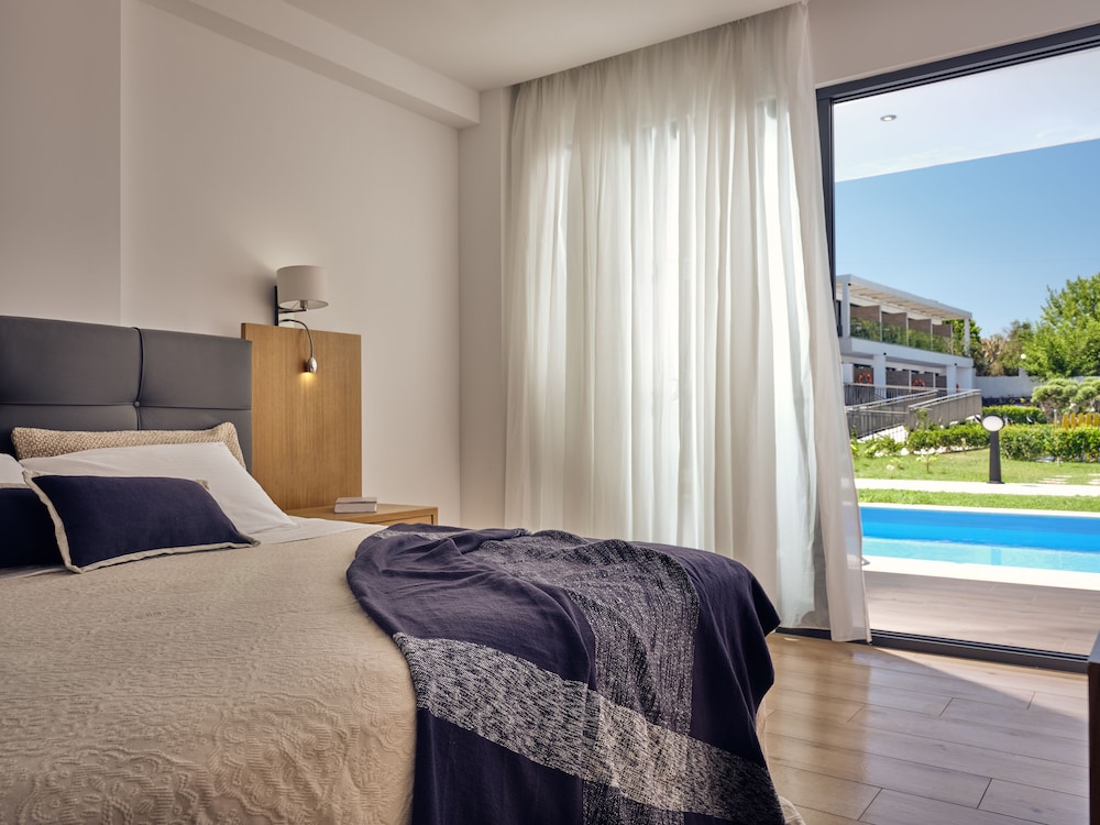 Cavo Orient Beach Hotel — Hotel rooms in Tsilivi, Ionian Islands