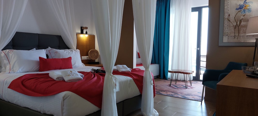 Cavo Orient Beach Hotel — Hotel rooms in Tsilivi, Ionian Islands