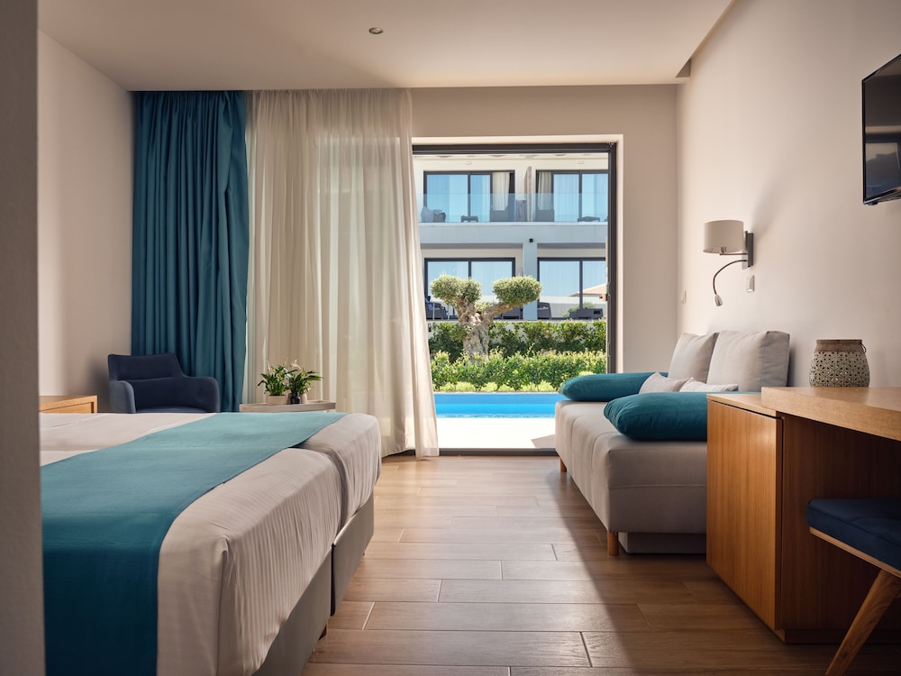 Cavo Orient Beach Hotel — Hotel rooms in Tsilivi, Ionian Islands