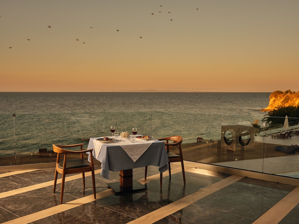 Cavo Orient Beach Hotel — Restaurant & bars in Tsilivi, Ionian Islands