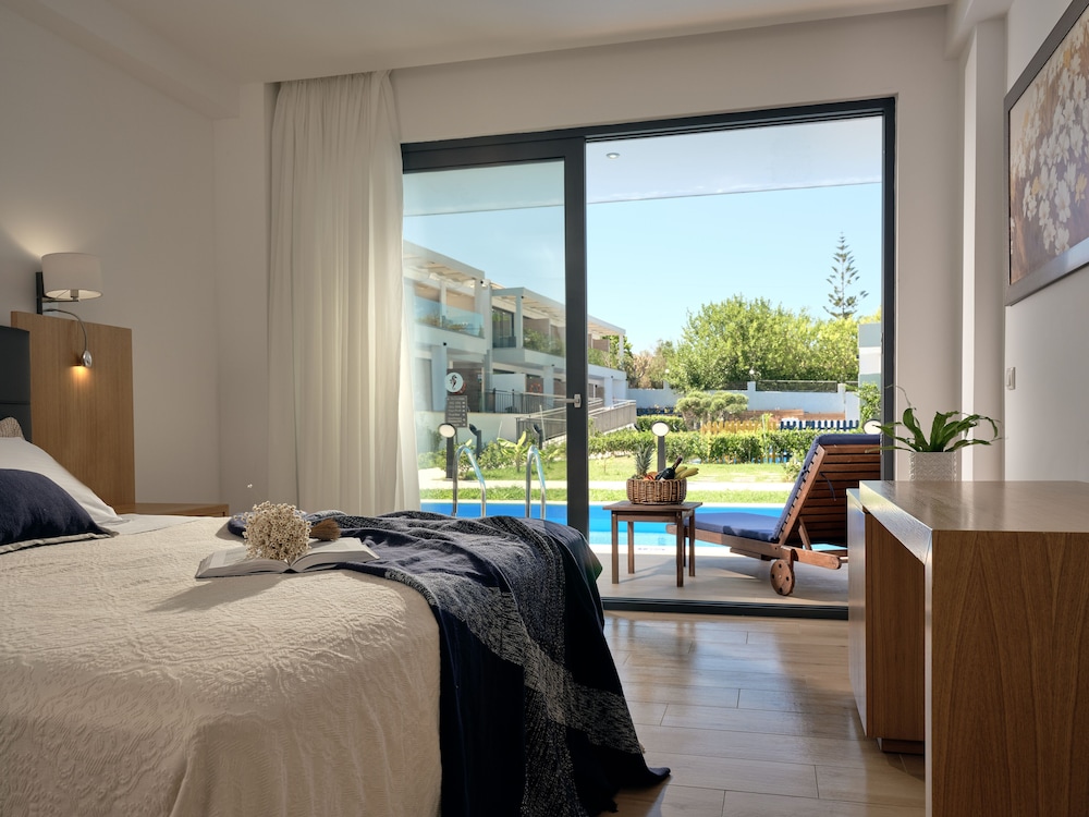 Cavo Orient Beach Hotel — Hotel rooms in Tsilivi, Ionian Islands