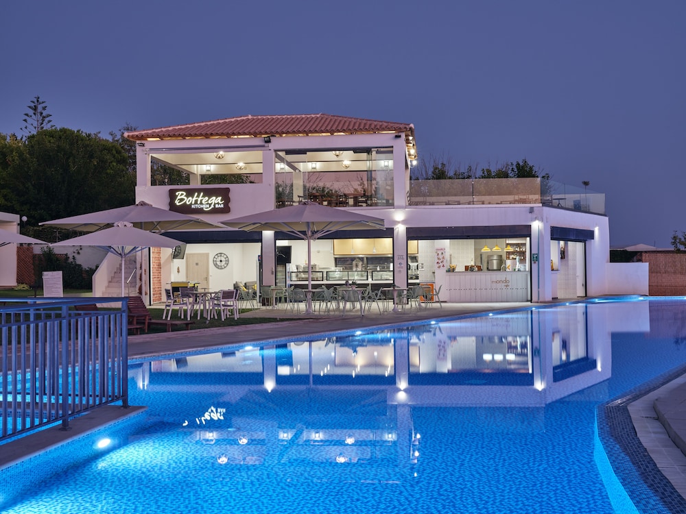 Cavo Orient Beach Hotel — Restaurant & bars in Tsilivi, Ionian Islands