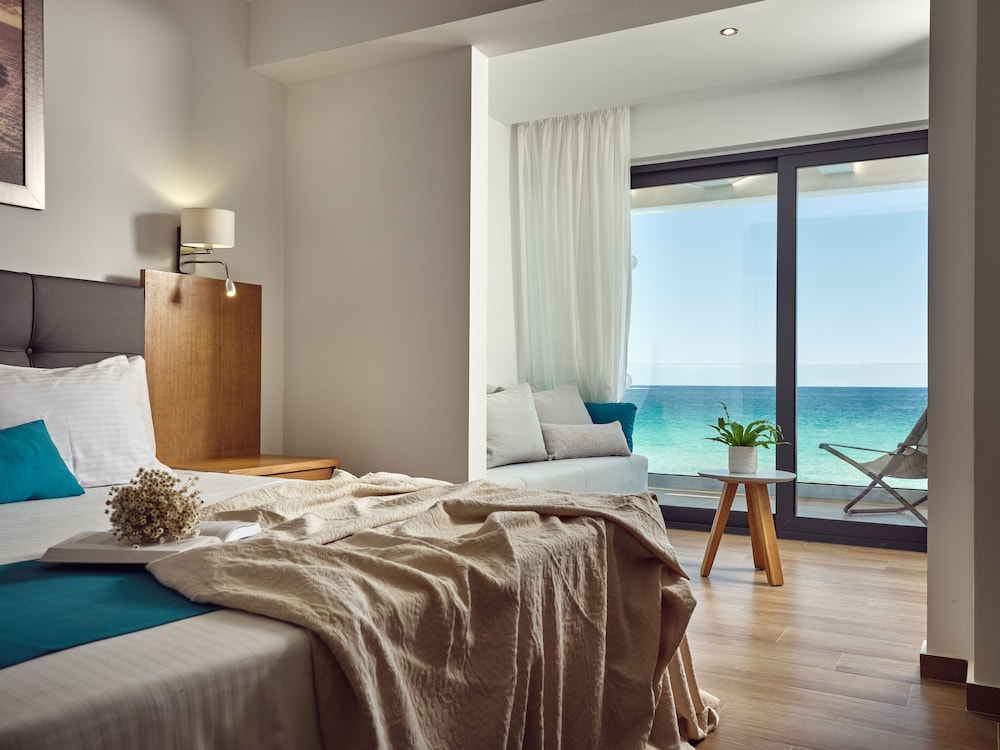 Cavo Orient Beach Hotel — Hotel rooms in Tsilivi, Ionian Islands