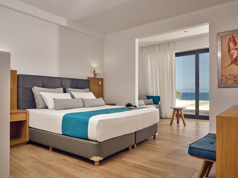 Cavo Orient Beach Hotel — Hotel rooms in Tsilivi, Ionian Islands